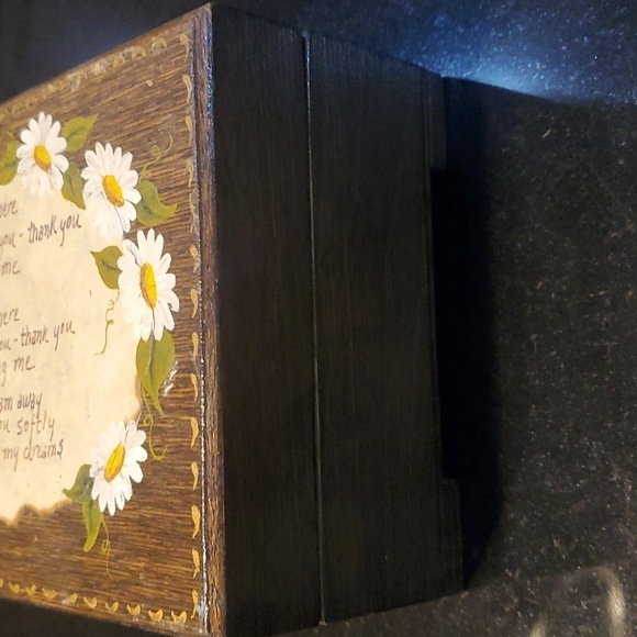 Vintage handpainted jewelry box - Picture 6 of 10